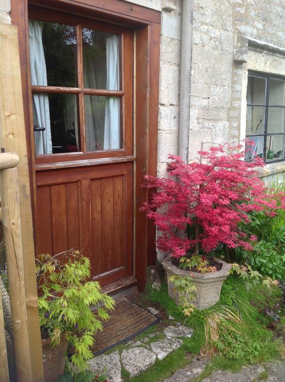 Dove Cottage Bisley  Exterior photo