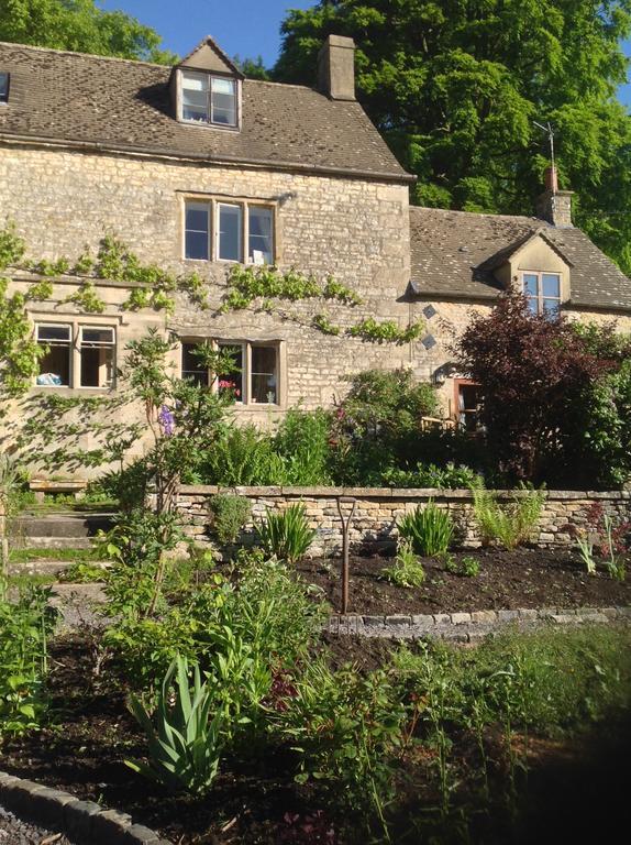 Dove Cottage Bisley  Exterior photo